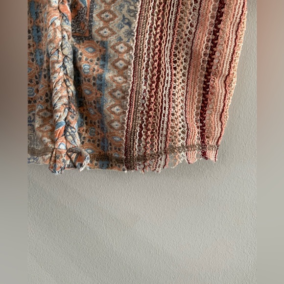 NEW GIMMICKS PIECED CROCHET TANK TOP SIZE: S - Picture 5 of 10